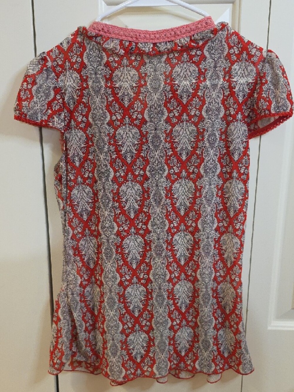Red Printed Short-Sleeve Button-Front Peplum Blouse - Picture 8 of 11